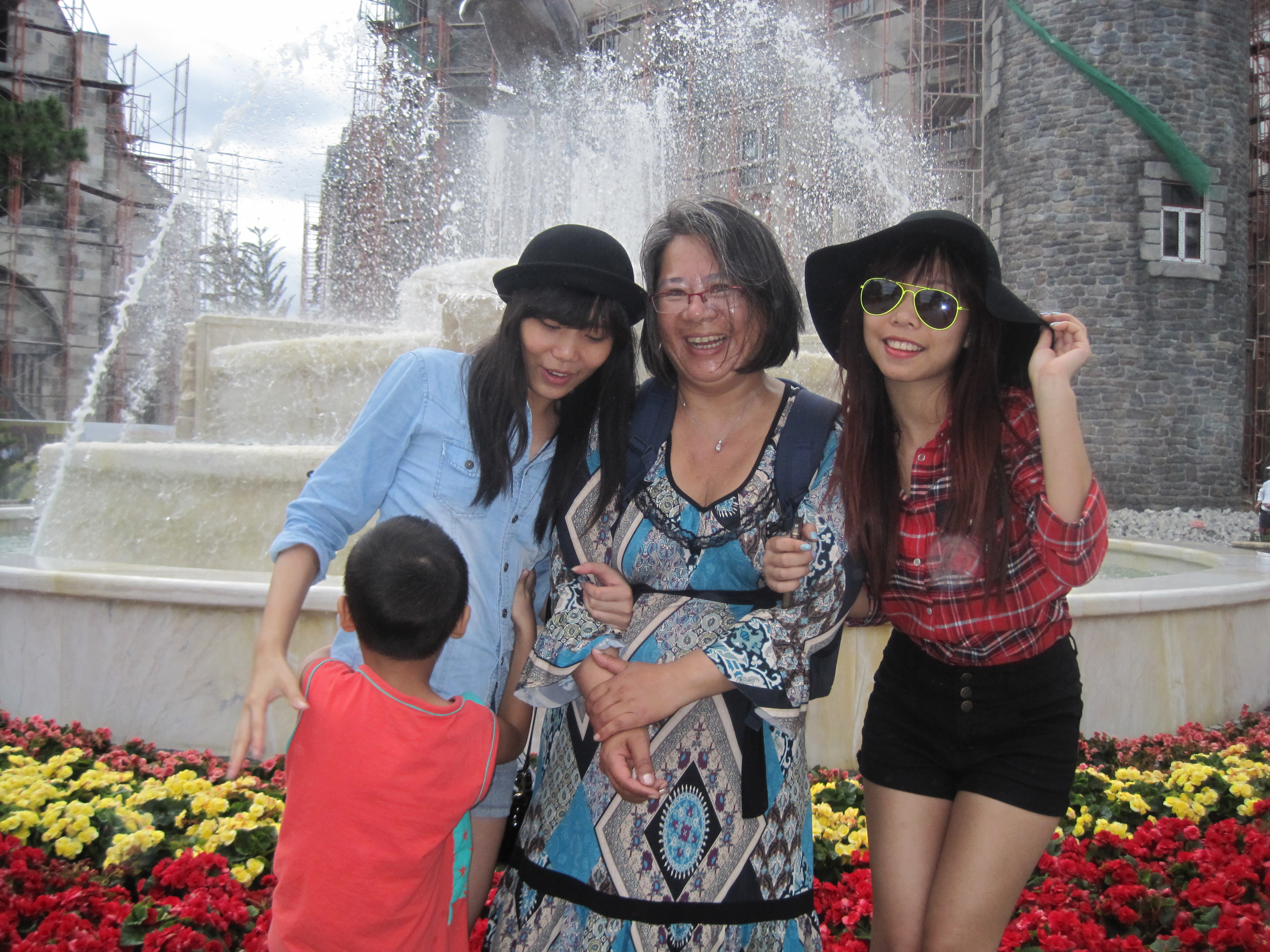 Meg og søskene til Emilie.