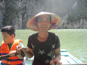 Min roer i bambusbåten.