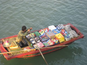 Kioskbåt i Ha Long Bay.
