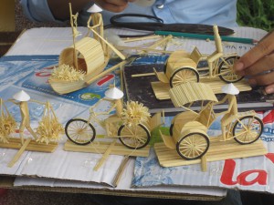 Håndarbeid av bambus spisepinner.