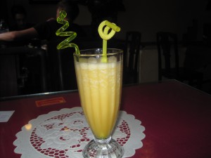 Pasjonsjuice. Deilig! Bestilte 2 drinker.