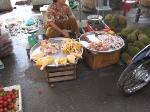 Kyllingføtter til salgs.