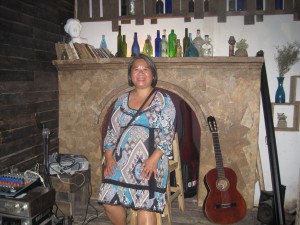 Meg på scenen. Ingen sprell.